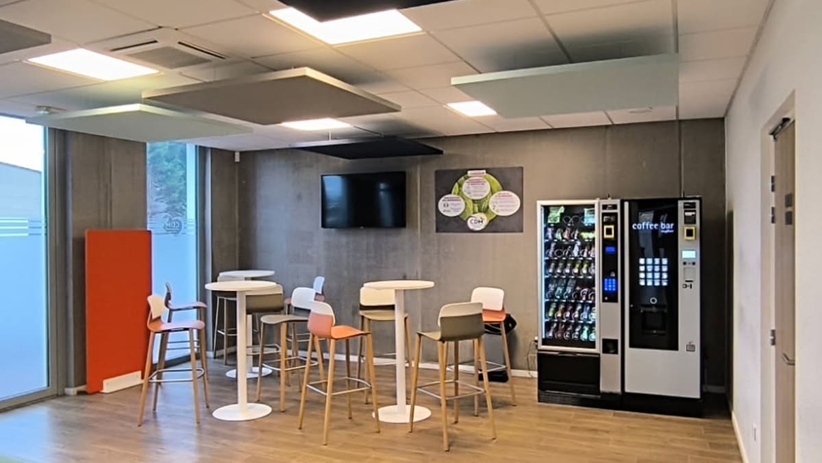 Une salle pour se réunir après la cérémonie